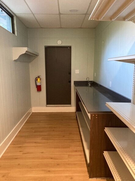 More Photos Of 18 W Gibson St, Hartwell Medical For Sale