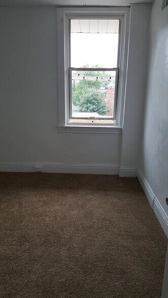More Photos Of 400 Russellwood Ave, McKees Rocks Apartments For Sale