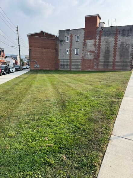 More Photos Of 45 Valley St, Lewistown Land For Lease