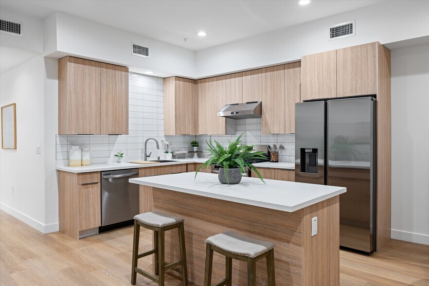 More Photos Of 13857 Leffingwell Rd, Whittier Apartments For Sale