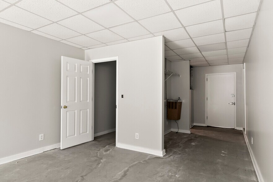 More Photos Of 2300 2nd Ave E, Tuscaloosa Office For Sale