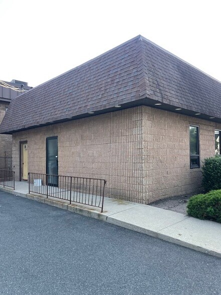 More Photos Of 1101 Raritan Rd, Clark Medical For Sale
