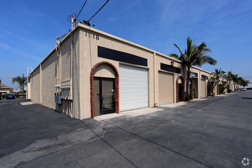 Primary Photo Of 1514-1516 E Edinger Ave, Santa Ana Warehouse For Lease