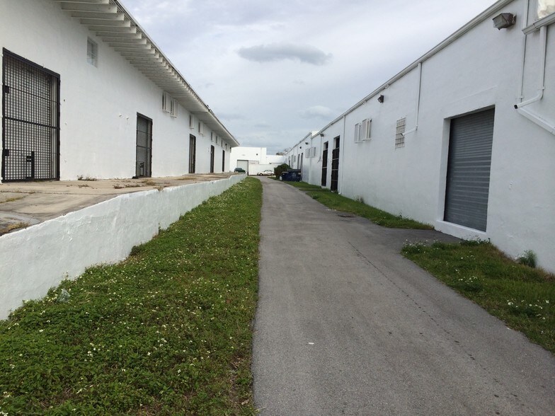 More Photos Of 301-395 NE 59th St, Miami Coworking Space