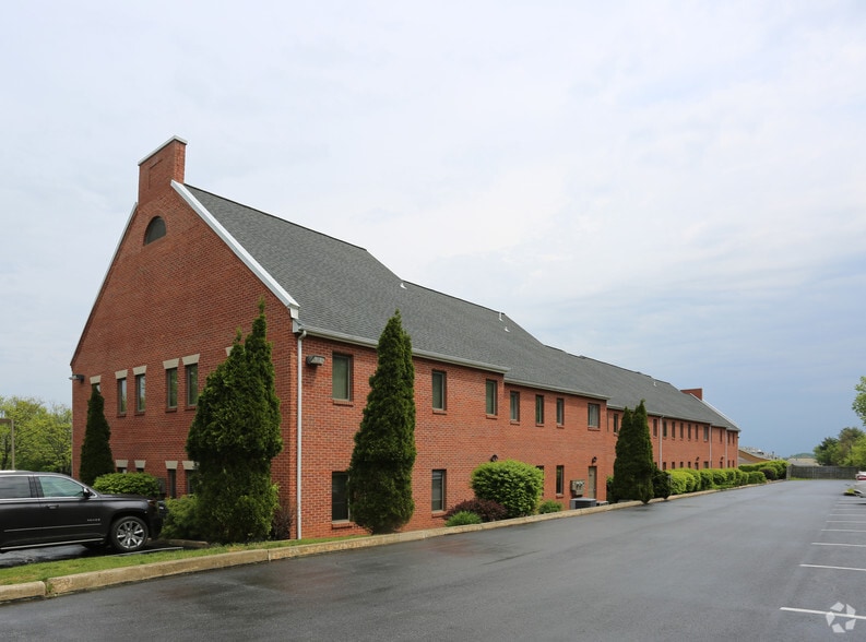 More Photos Of 270 Lancaster Ave, Malvern Office For Sale