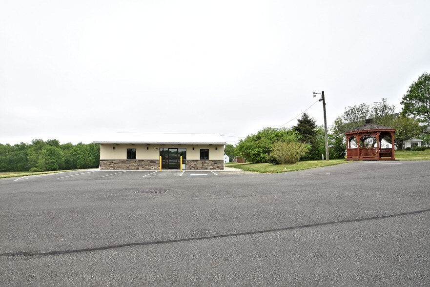 More Photos Of 397 Swamp Pike, Schwenksville Restaurant For Sale