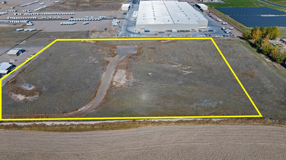 More Photos Of 3750 3250 E, Kimberly Land For Lease