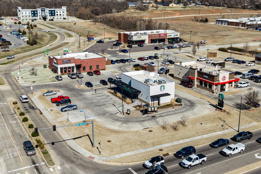 More Photos Of 14307 NE 23rd St, Choctaw Restaurant For Sale