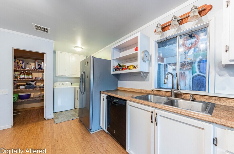 More Photos Of 10050 Reese Cir, Prunedale Warehouse For Sale