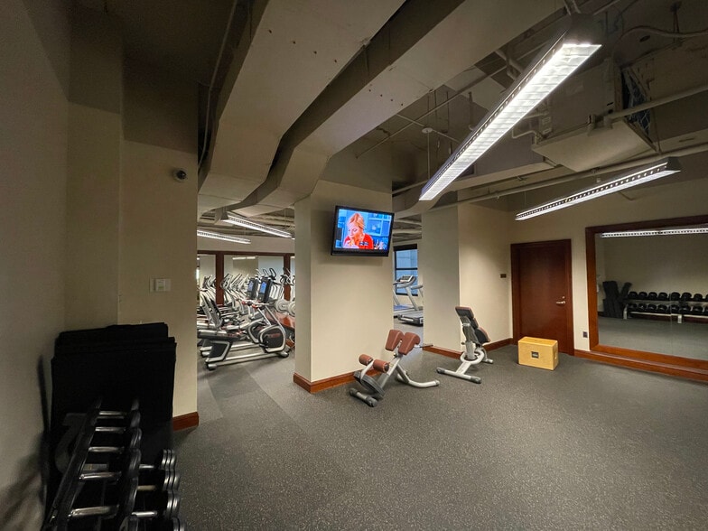 More Photos Of 112 S Tryon St, Charlotte Office Residential For Sale