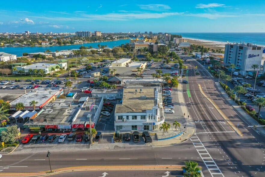 More Photos Of 10681 Gulf Blvd, Treasure Island Storefront Retail Office For Lease