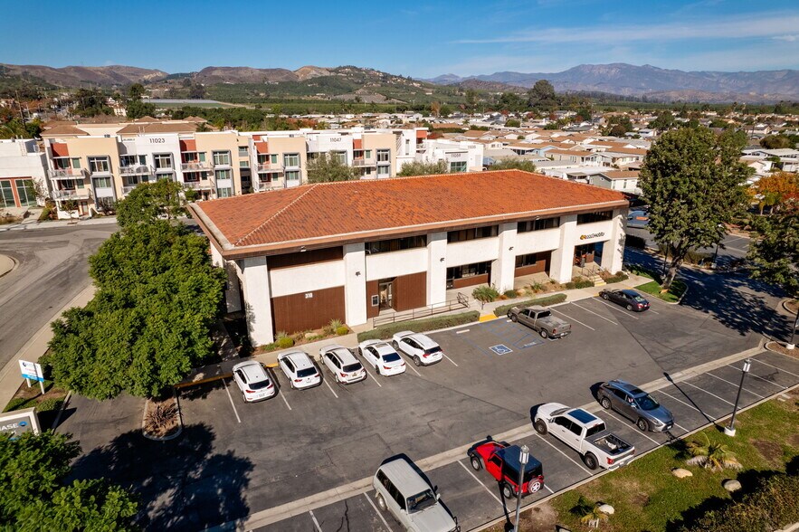 Primary Photo Of 310 S Wells Rd, Ventura Bank For Lease