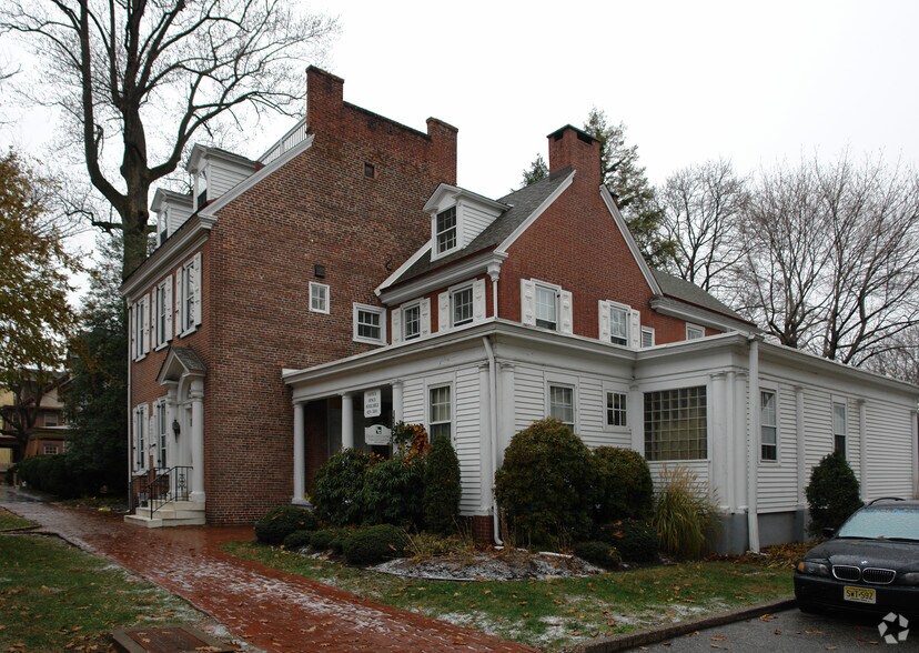 More Photos Of 255 E Kings Hwy, Haddonfield Office For Sale
