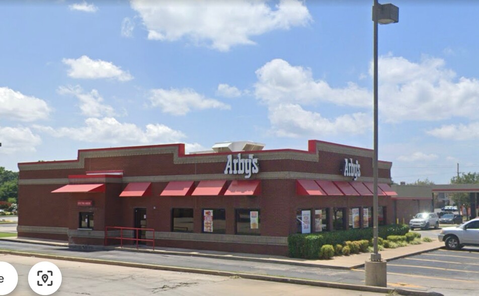 Primary Photo Of 12916 E 21st St, Tulsa Fast Food For Lease