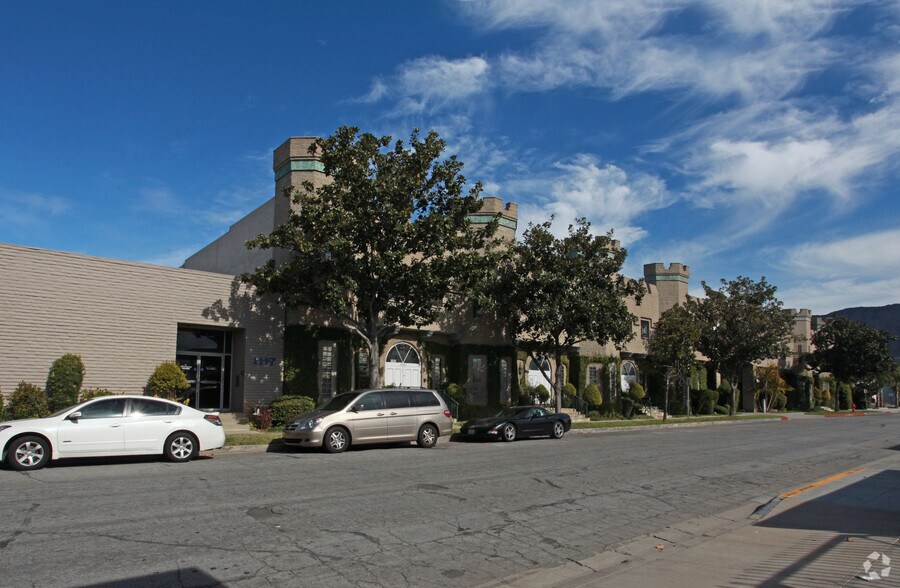 More Photos Of 1117 W Isabel St, Burbank Office For Lease