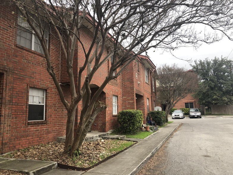 More Photos Of 1020 Jackson Keller Rd, San Antonio Apartments For Sale