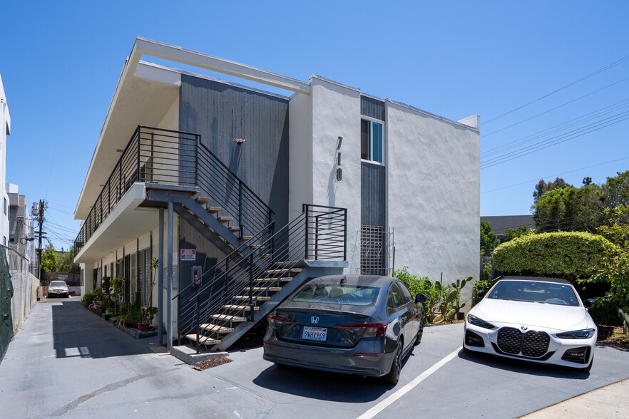 More Photos Of 710 N Hudson Ave, Los Angeles Multifamily For Sale