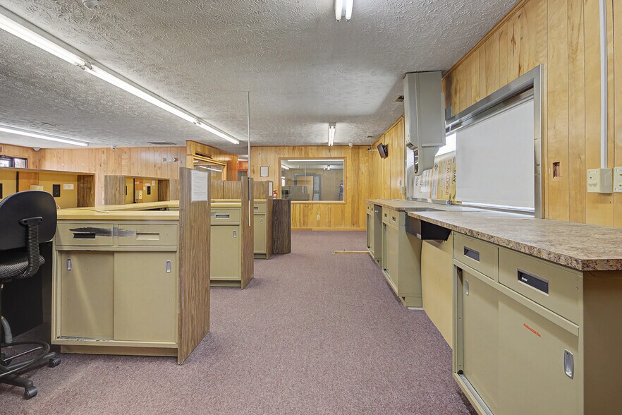 More Photos Of 219 N Main St, Spring Lake Bank For Sale