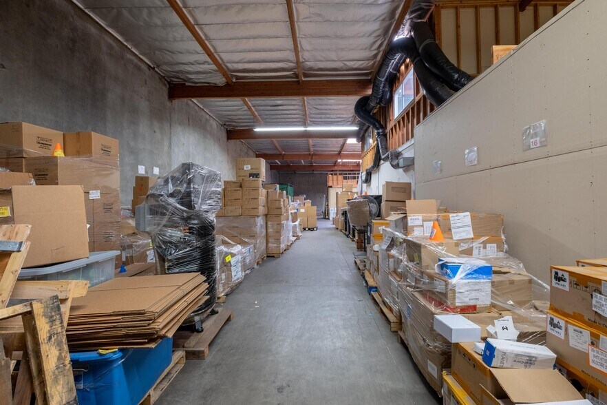 More Photos Of 22809 Lockness Ave, Torrance Warehouse For Sale