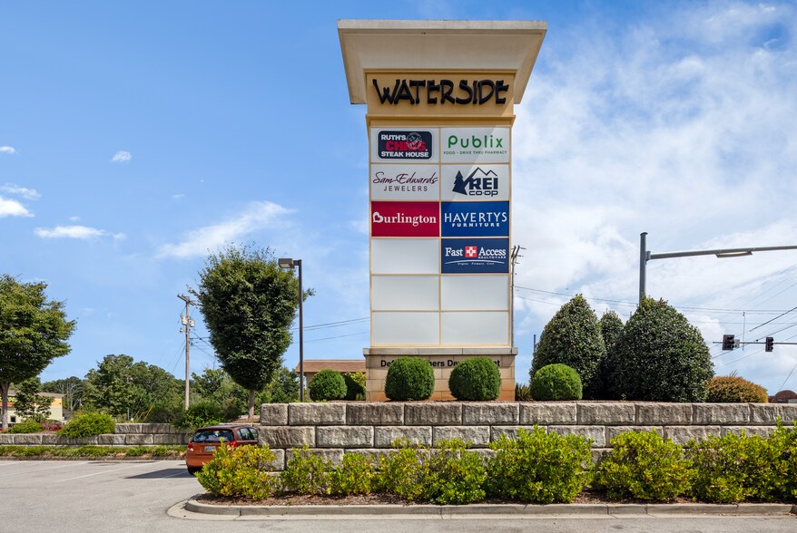 More Photos Of 7201 Shallowford Rd, Chattanooga Unknown For Lease