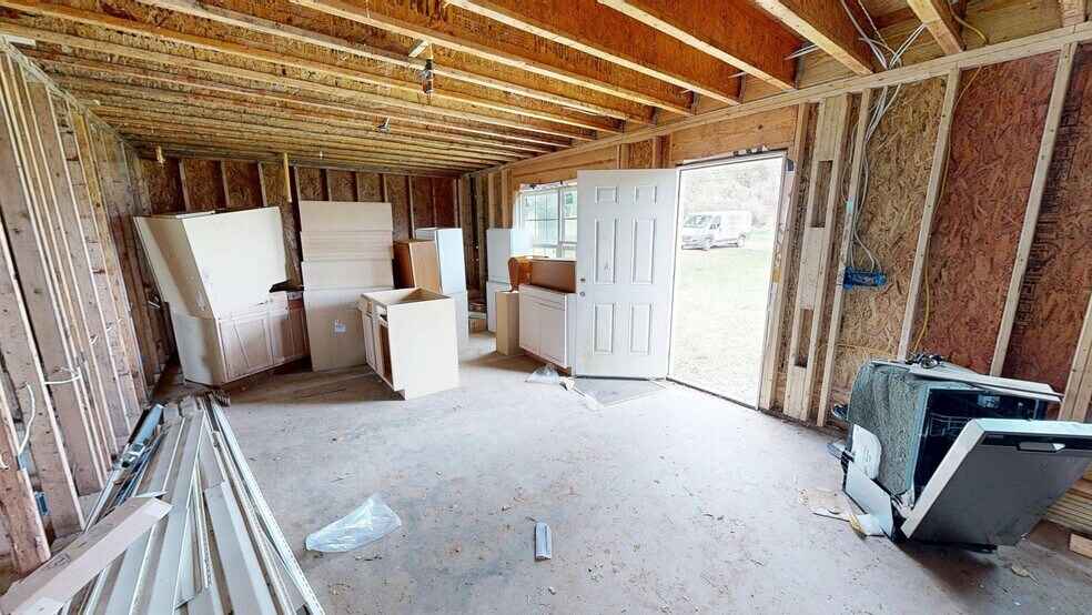 More Photos Of 57 Mill St, Cave Spring Multifamily For Sale