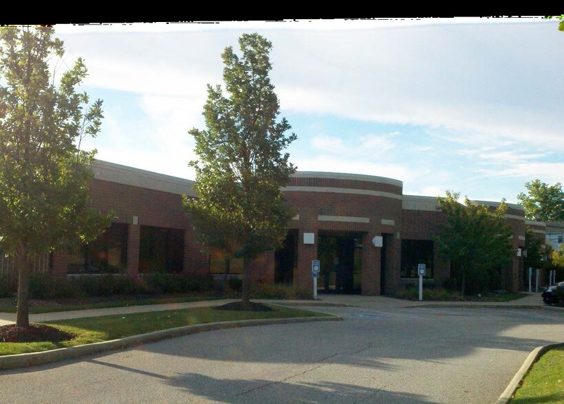 More Photos Of 26110 Emery Rd, Warrensville Heights Medical For Lease