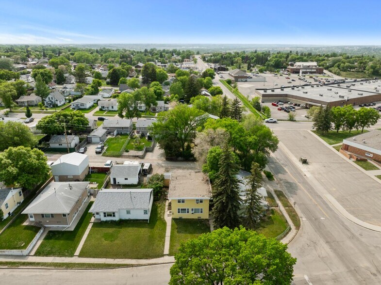 More Photos Of 1104 2nd St SE, Minot Apartments For Sale
