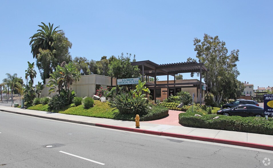 More Photos Of 7339 El Cajon Blvd, La Mesa Medical For Lease