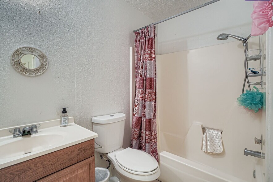 More Photos Of 5803 Cougar Dr, Austin Apartments For Sale
