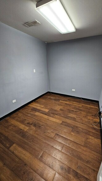 More Photos Of 5010-5030 Acoma St, Denver Warehouse For Lease