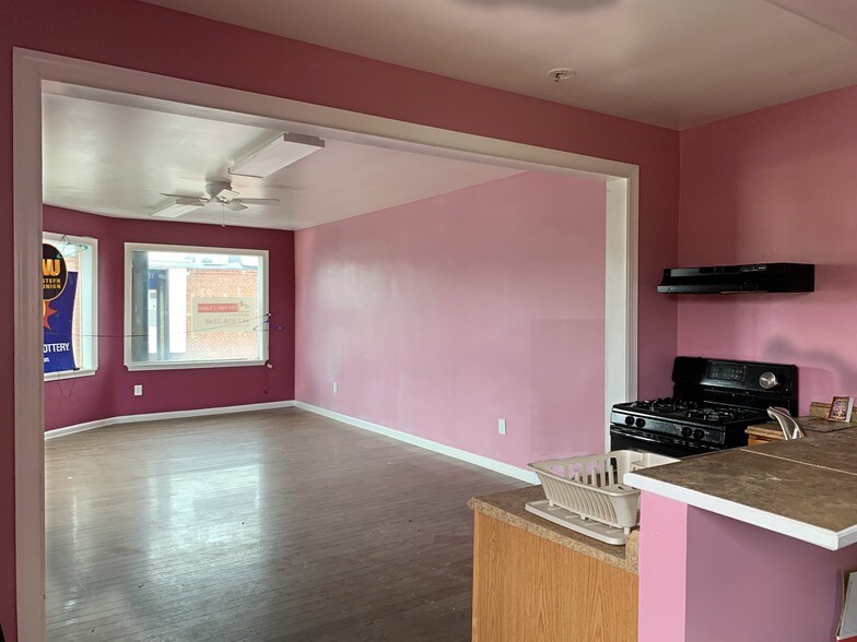 More Photos Of 2701 E Monument St, Baltimore Convenience Store For Sale