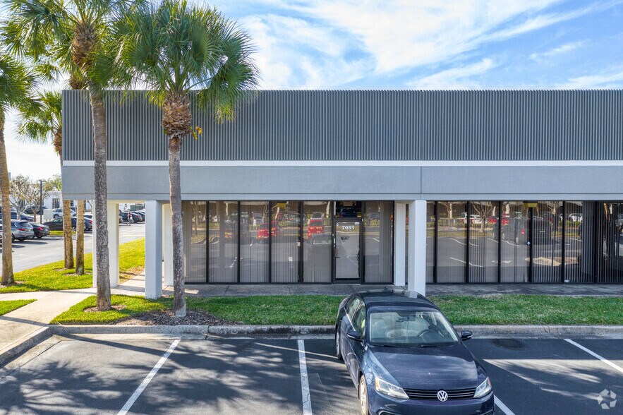 More Photos Of 6903-6947 University Blvd, Winter Park Unknown For Lease