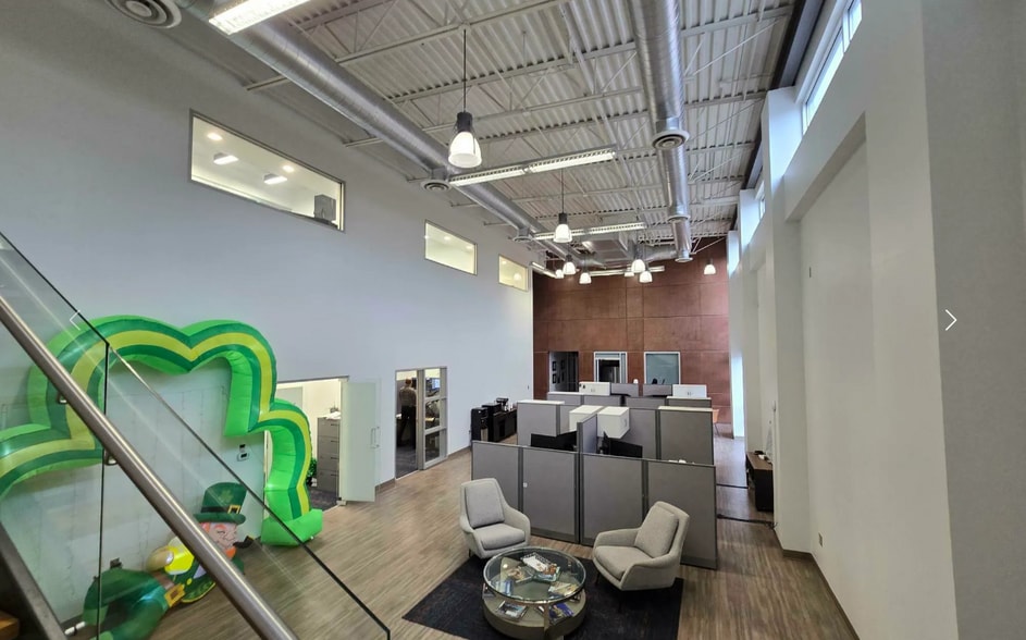 More Photos Of 1919 E Rio Grande Ave, El Paso Office For Sale