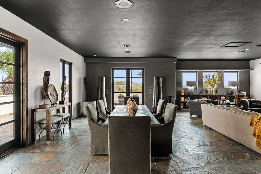 More Photos Of 1703 Highway 35 S, Rockport Office Residential For Lease