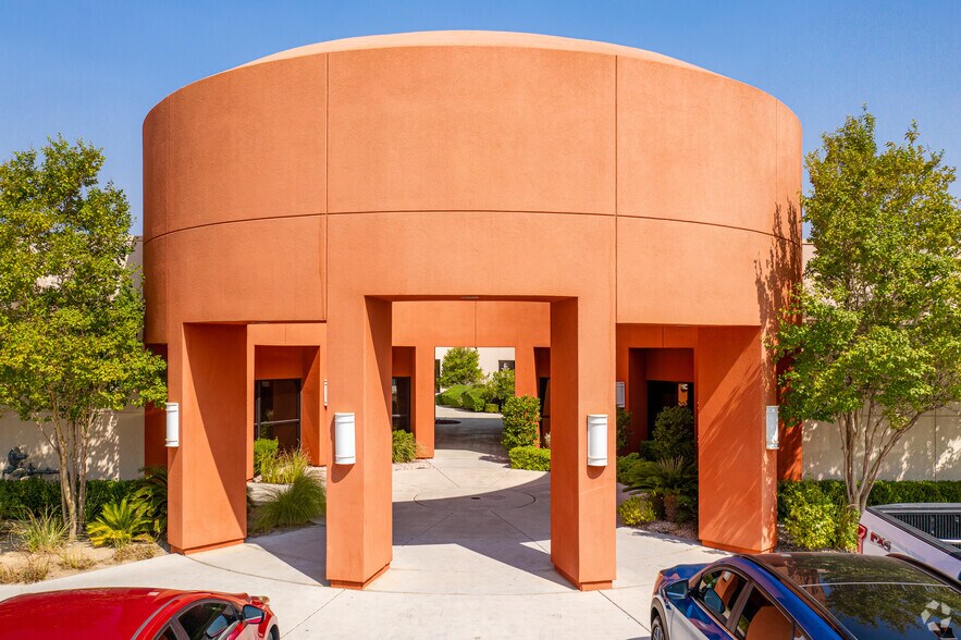 More Photos Of 700 E Silverado Ranch Blvd, Las Vegas Medical For Lease