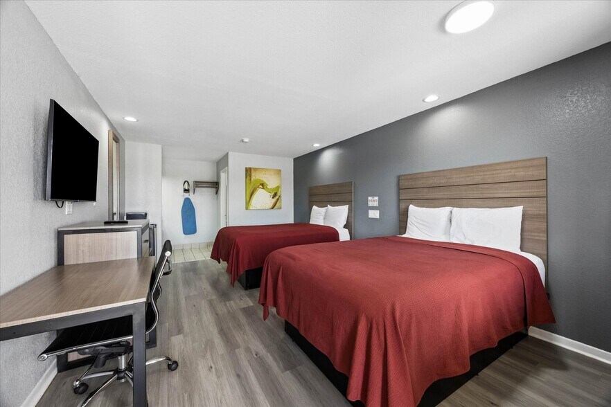 More Photos Of 15101 S Interstate 35, Buda Hotel For Sale