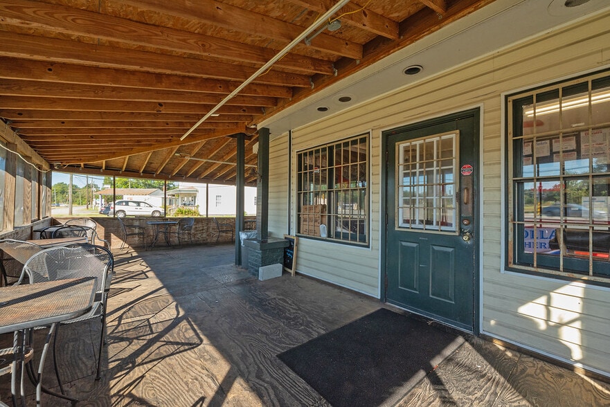 More Photos Of 3608 E River Rd, South Chesterfield Restaurant For Sale