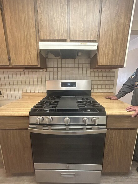 More Photos Of 1356 W Dana St, Mountain View Apartments For Sale