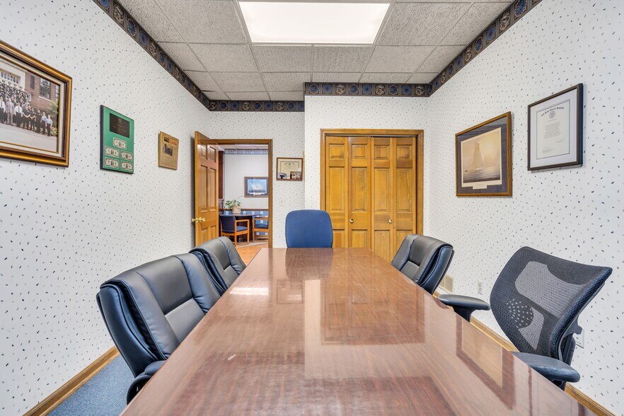 More Photos Of 800 The Plaza, Sea Girt Office For Sale