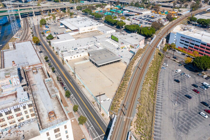 More Photos Of 400 N Avenue 19, Los Angeles Land For Sale