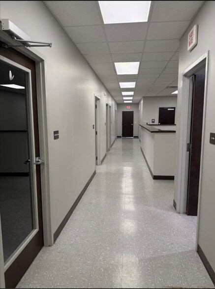 More Photos Of 2019 N Locust Ave, Lawrenceburg Office For Lease