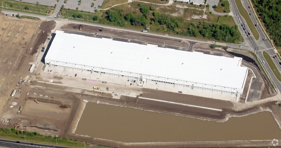 More Photos Of 8550 McCoy Rd, Orlando Manufacturing For Lease