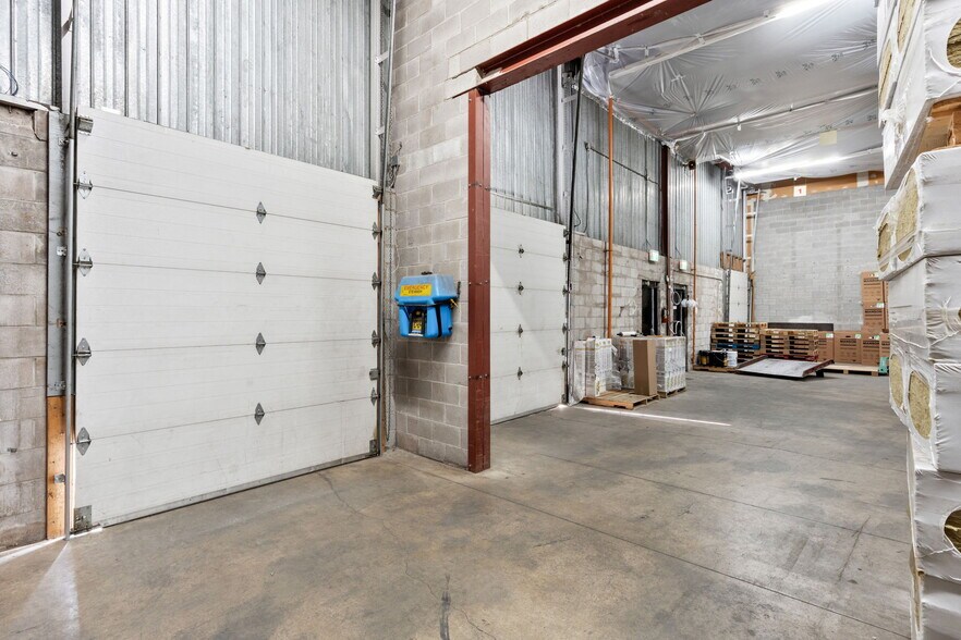More Photos Of 2660-2678 Lancaster Rd, Ottawa Warehouse For Sale