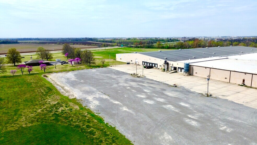 More Photos Of 103 S Acres St, Sikeston Distribution For Lease