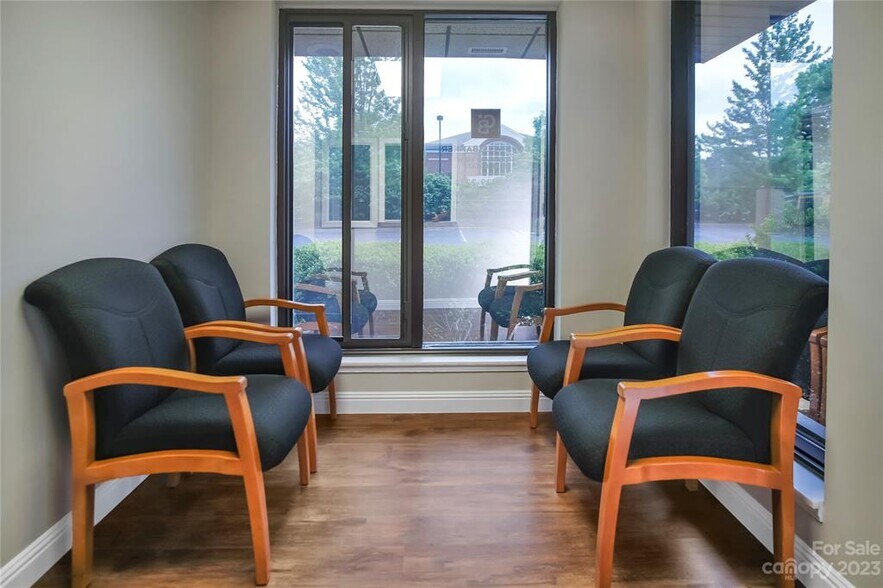 More Photos Of 510 W King St, Kings Mountain Medical For Lease