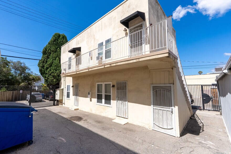 More Photos Of 8262 Melrose Ave, Los Angeles Storefront Retail Residential For Sale