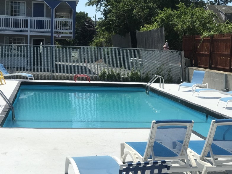 More Photos Of 221 Main St, West Dennis Hotel For Sale