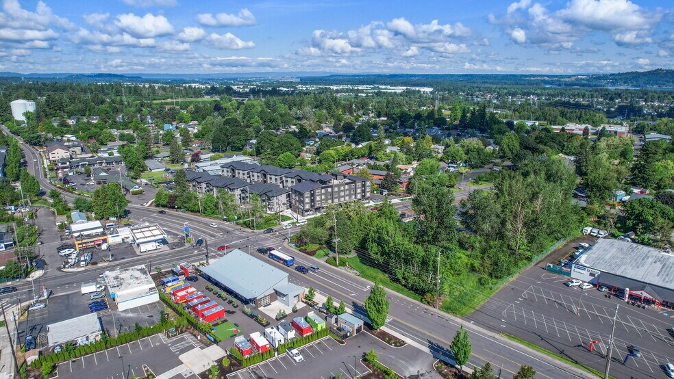 More Photos Of 22025 NE Halsey St, Fairview Apartments For Lease