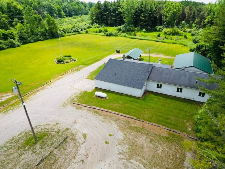 More Photos Of 145 Wedge Rd, Sandusky Specialty For Sale