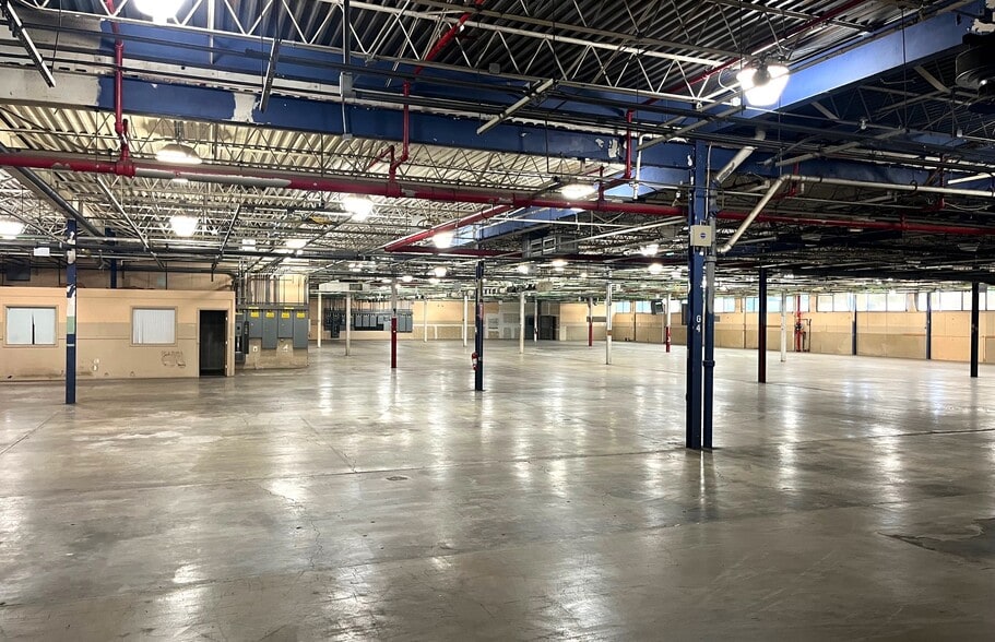 More Photos Of 136 Shelding Dr, Delaware Water Gap Manufacturing For Lease